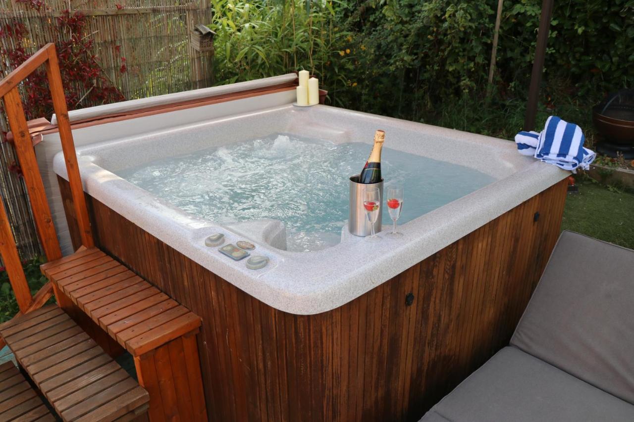 Palm 1 Park Home With Hot Tub Swanage Zewnętrze zdjęcie