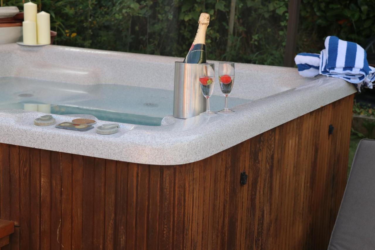 Palm 1 Park Home With Hot Tub Swanage Zewnętrze zdjęcie