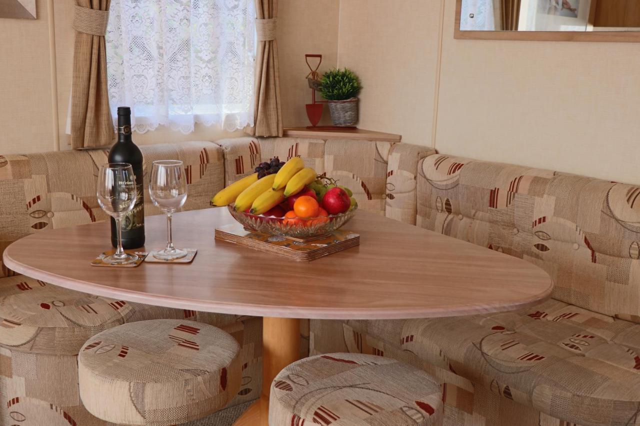 Palm 1 Park Home With Hot Tub Swanage Zewnętrze zdjęcie