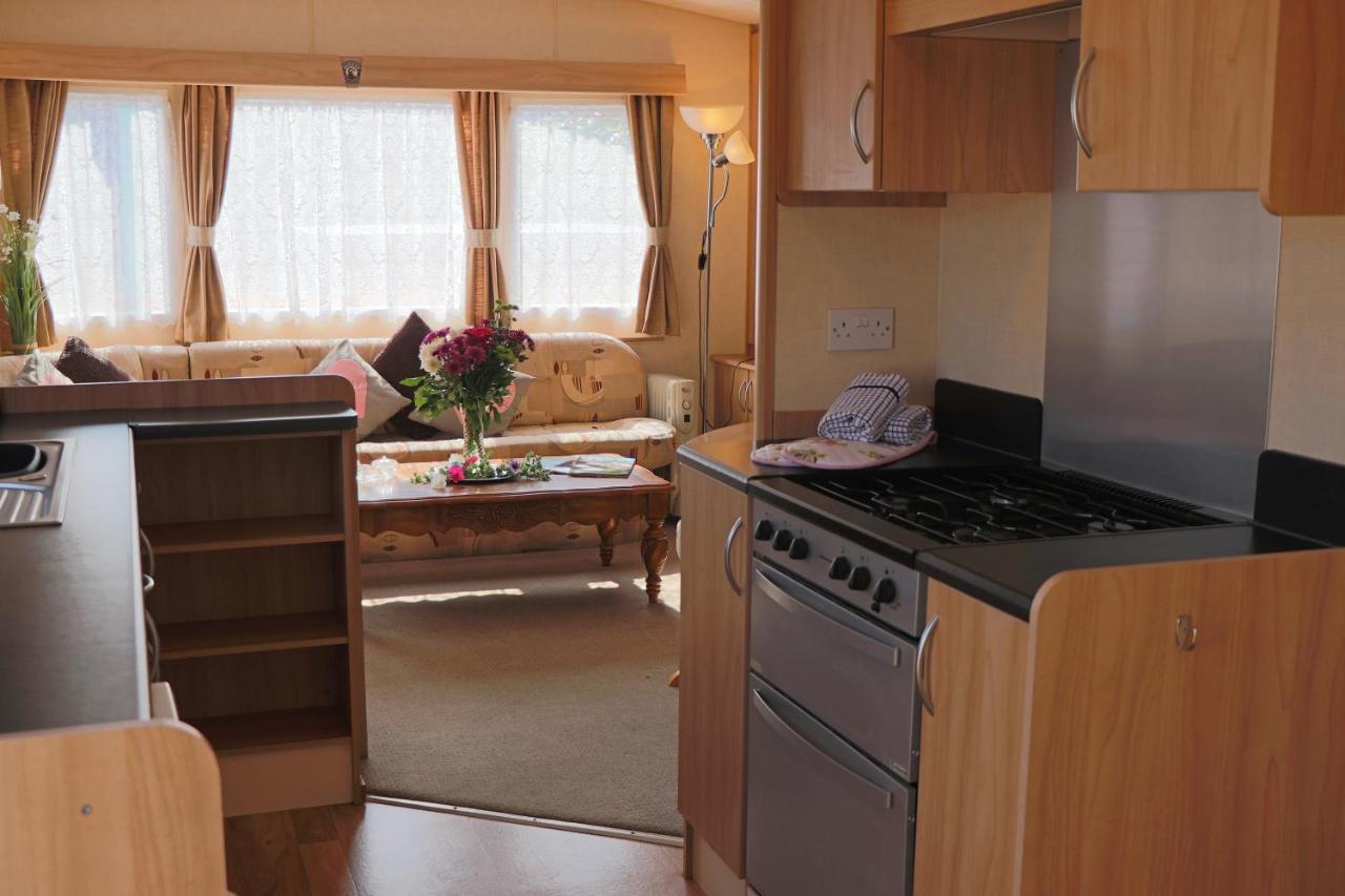 Palm 1 Park Home With Hot Tub Swanage Zewnętrze zdjęcie