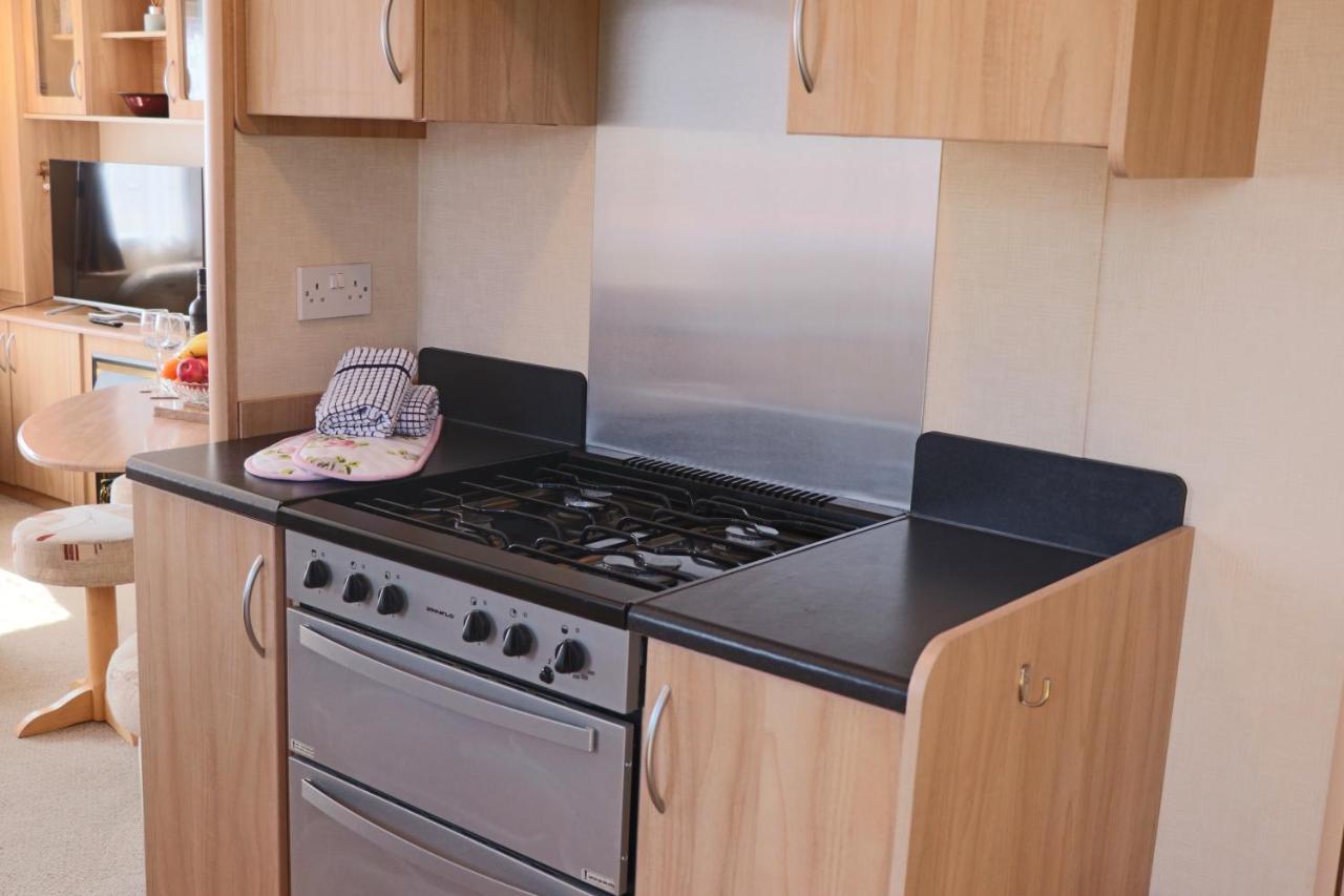 Palm 1 Park Home With Hot Tub Swanage Zewnętrze zdjęcie