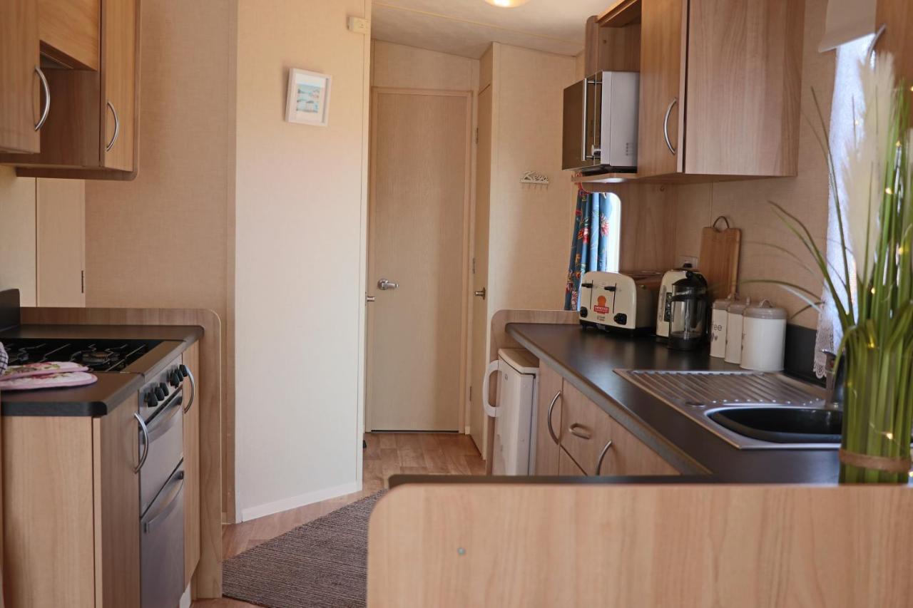 Palm 1 Park Home With Hot Tub Swanage Zewnętrze zdjęcie